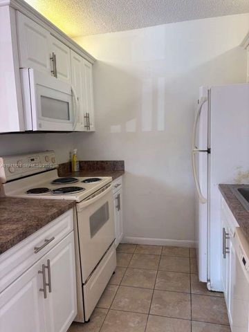 17 Crossings Cir F, Boynton Beach, FL 33435