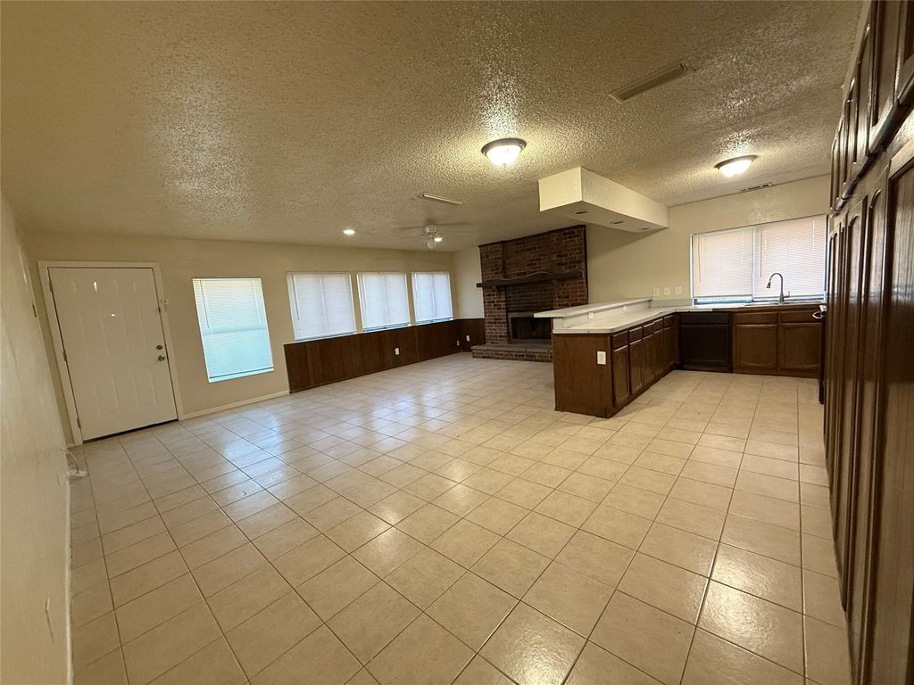 5005 Galaxie Road, Garland, TX 75044