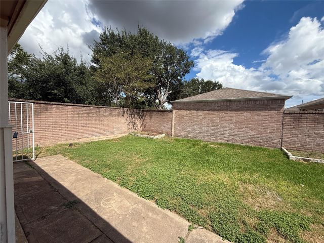 16103 Camino Del Sol Drive, Houston, TX 77083