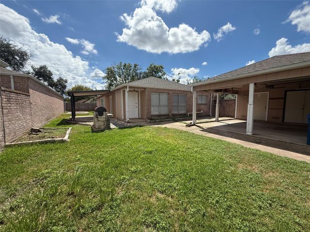16103 Camino Del Sol Drive, Houston, TX 77083