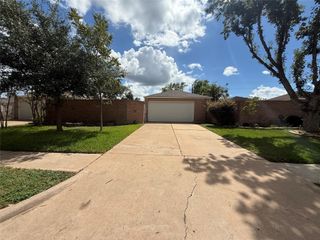 16103 Camino Del Sol Drive, Houston, TX 77083