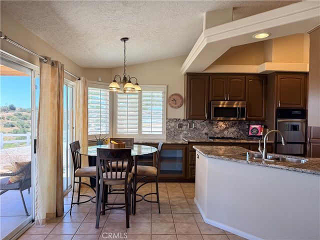 8535 Alta Mesa Road, Hesperia, CA 92344