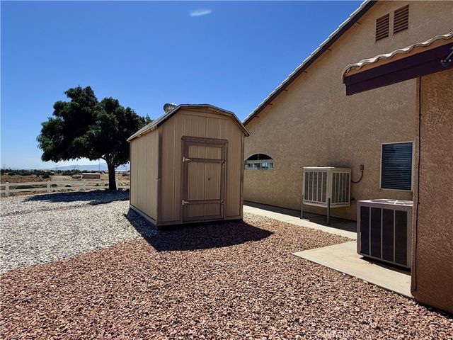 8535 Alta Mesa Road, Hesperia, CA 92344