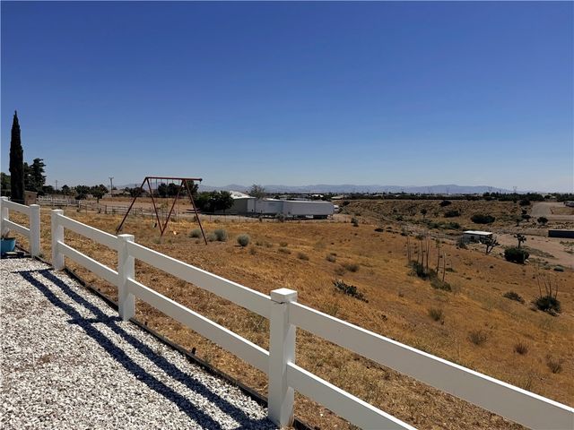 8535 Alta Mesa Road, Hesperia, CA 92344
