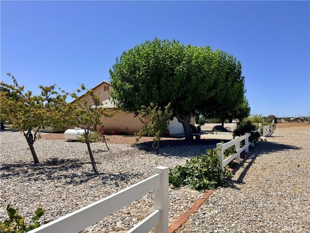 8535 Alta Mesa Road, Hesperia, CA 92344