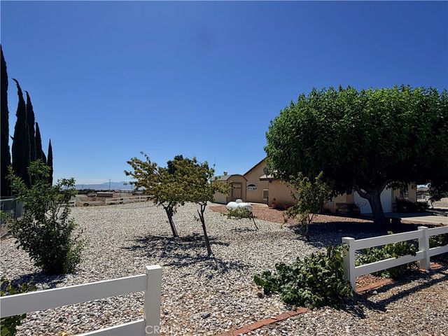 8535 Alta Mesa Road, Hesperia, CA 92344