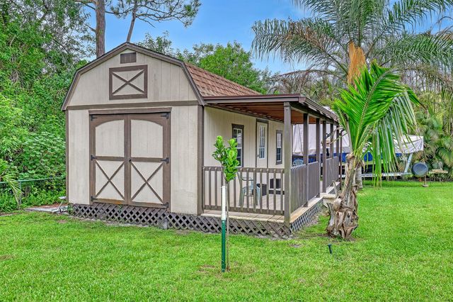 8581 SW 17TH Avenue, Stuart, FL 34997