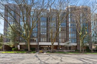 522 Church Street 6C, Evanston, IL 60201