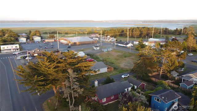 203 W Ocean Ave, Westport, WA 98595