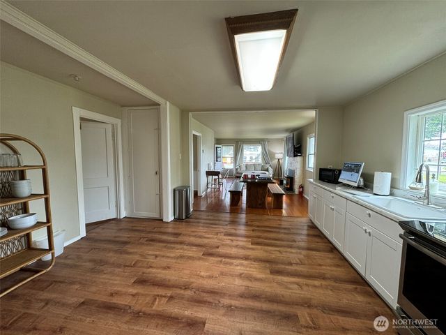 203 W Ocean Ave, Westport, WA 98595