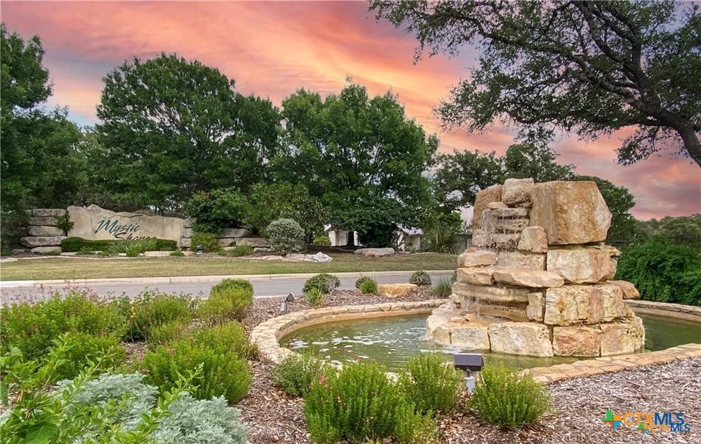 523 Mystic Parkway, Spring Branch, TX 78070