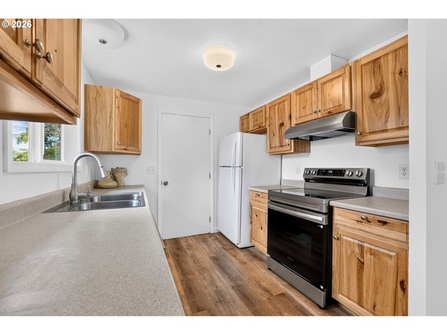 433 E 7TH St, Lafayette, OR 97127