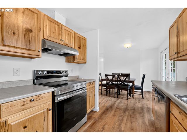 433 E 7TH St, Lafayette, OR 97127