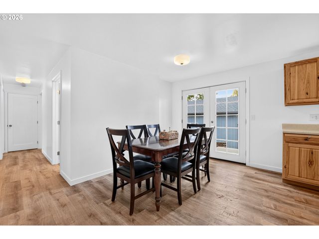433 E 7TH St, Lafayette, OR 97127