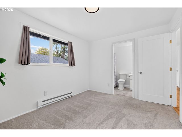 433 E 7TH St, Lafayette, OR 97127