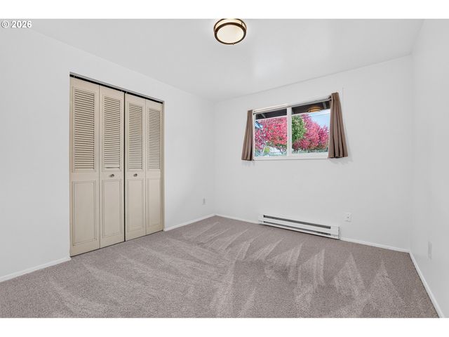 433 E 7TH St, Lafayette, OR 97127