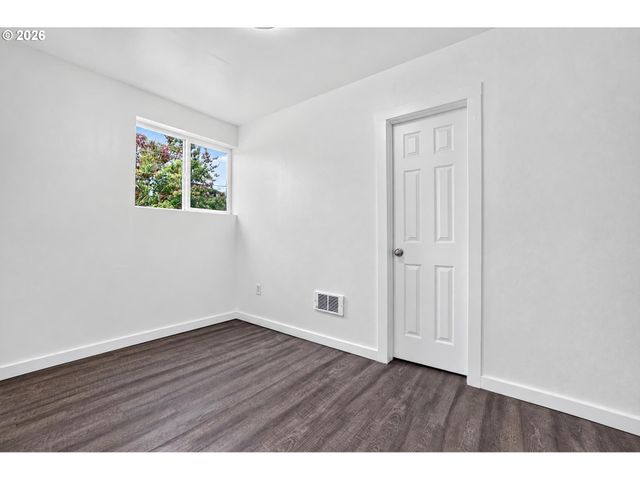 433 E 7TH St, Lafayette, OR 97127
