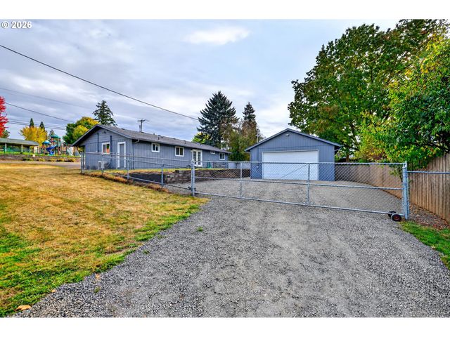 433 E 7TH St, Lafayette, OR 97127
