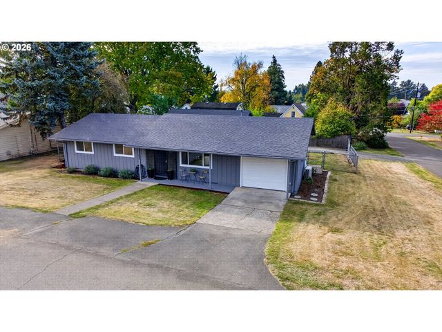 433 E 7TH St, Lafayette, OR 97127