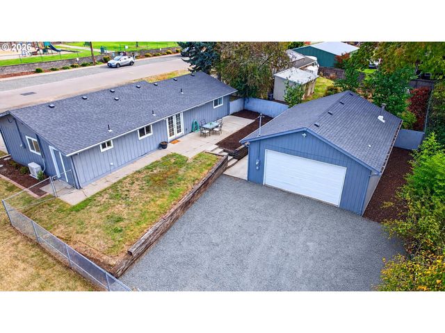 433 E 7TH St, Lafayette, OR 97127