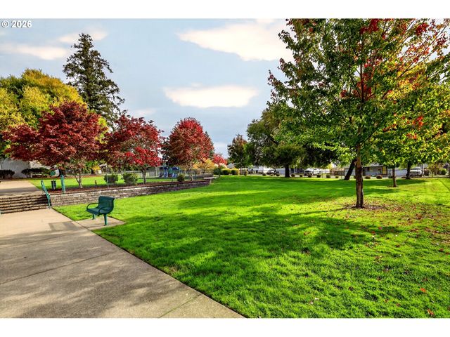 433 E 7TH St, Lafayette, OR 97127