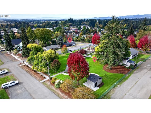 433 E 7TH St, Lafayette, OR 97127