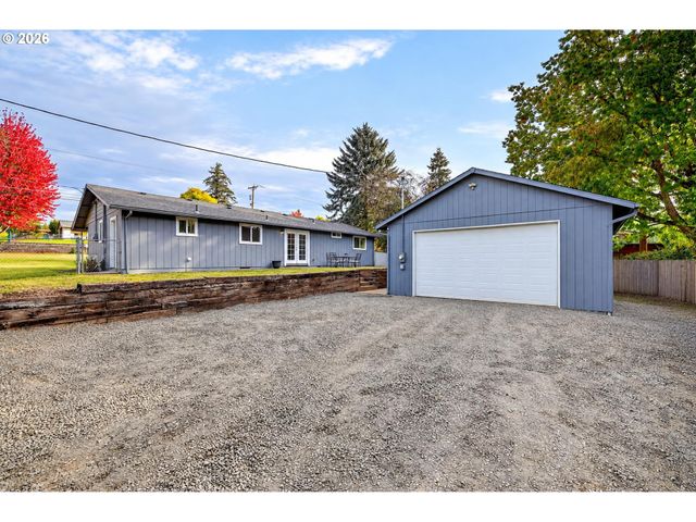 433 E 7TH St, Lafayette, OR 97127