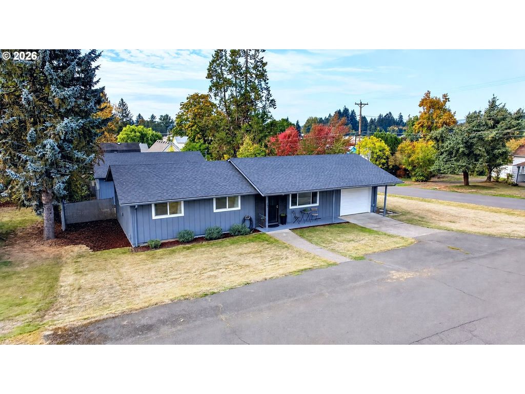 433 E 7TH St, Lafayette, OR 97127