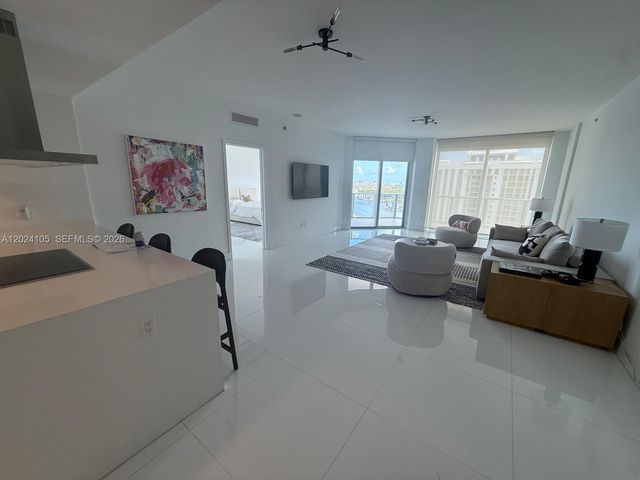 17301 Biscayne Blvd 2305, North Miami Beach, FL 33160
