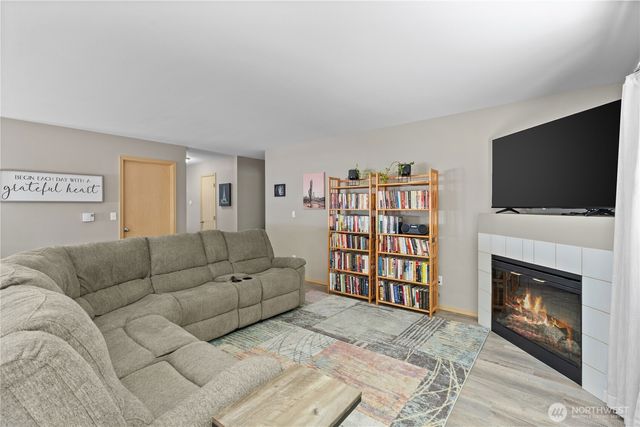 405 118th Street E, Tacoma, WA 98445