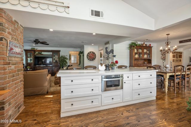 521 W WAKONDA Lane, Phoenix, AZ 85023