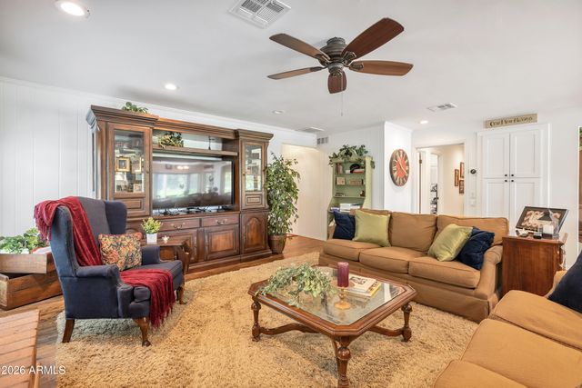 521 W WAKONDA Lane, Phoenix, AZ 85023