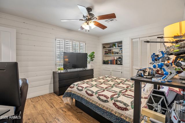 521 W WAKONDA Lane, Phoenix, AZ 85023