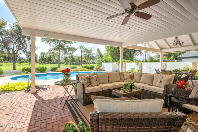 521 W WAKONDA Lane, Phoenix, AZ 85023