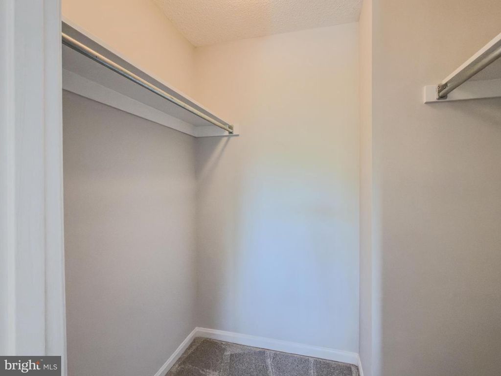 Image 19 of property listing at 5800 NICHOLSON LN #1-205, Rockville, MD 20852