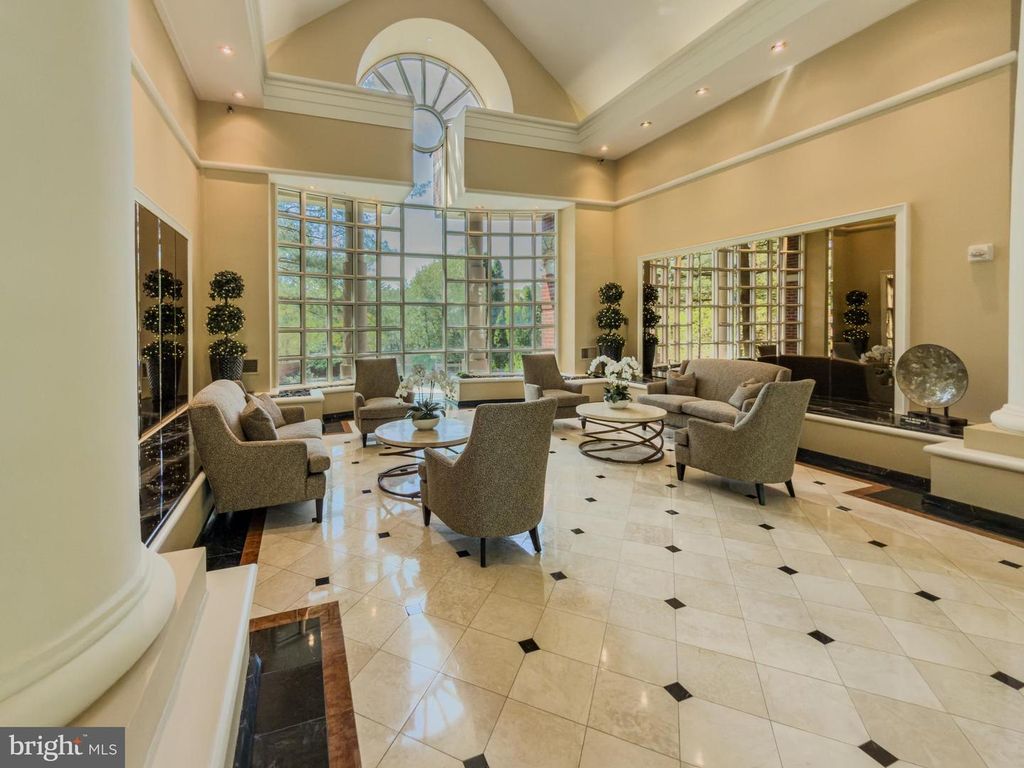 Image 24 of property listing at 5800 NICHOLSON LN #1-205, Rockville, MD 20852