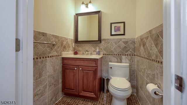 14 De Hart Ct, Wayne Twp., NJ 07470