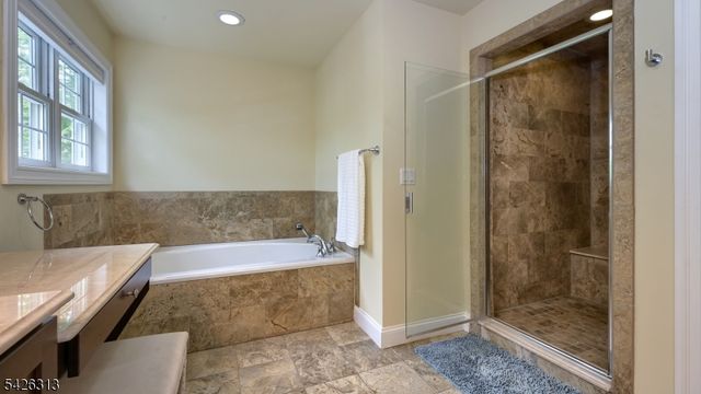 14 De Hart Ct, Wayne Twp., NJ 07470