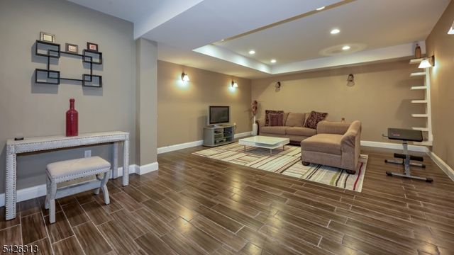 14 De Hart Ct, Wayne Twp., NJ 07470