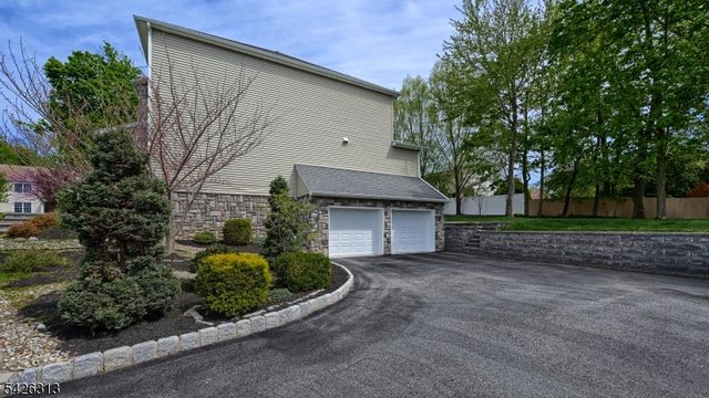 14 De Hart Ct, Wayne Twp., NJ 07470
