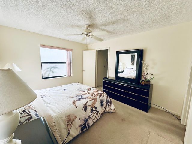 7214 Golf Colony Court 101, Lake Worth, FL 33467