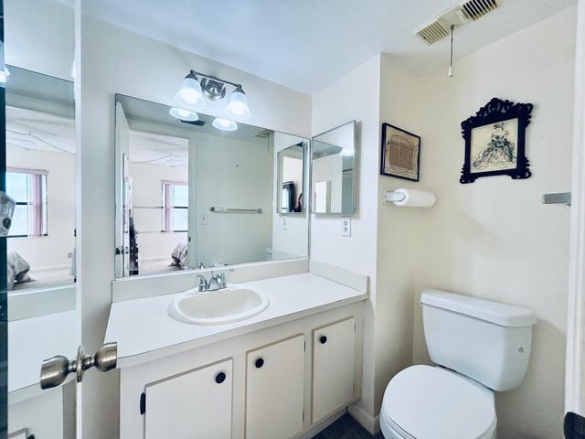 7214 Golf Colony Court 101, Lake Worth, FL 33467