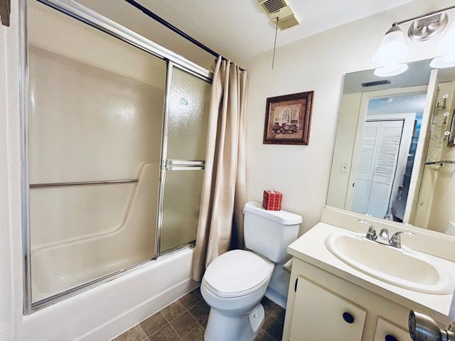 7214 Golf Colony Court 101, Lake Worth, FL 33467