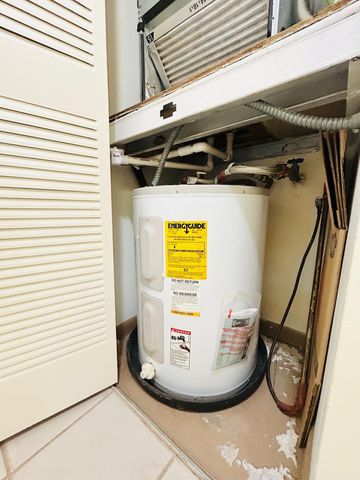 7214 Golf Colony Court 101, Lake Worth, FL 33467