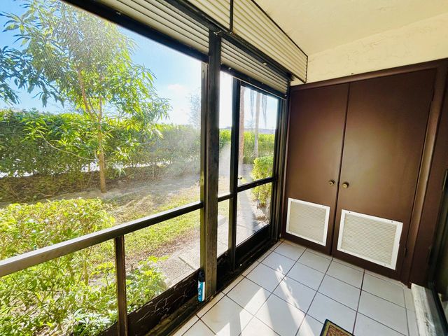 7214 Golf Colony Court 101, Lake Worth, FL 33467