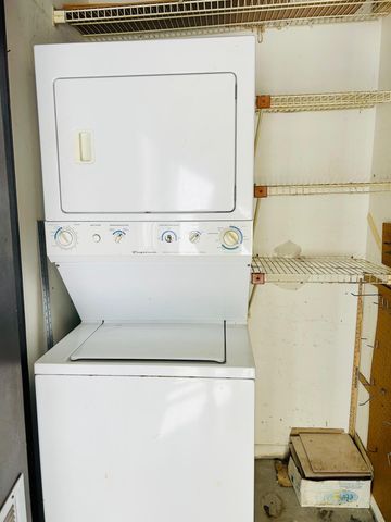 7214 Golf Colony Court 101, Lake Worth, FL 33467