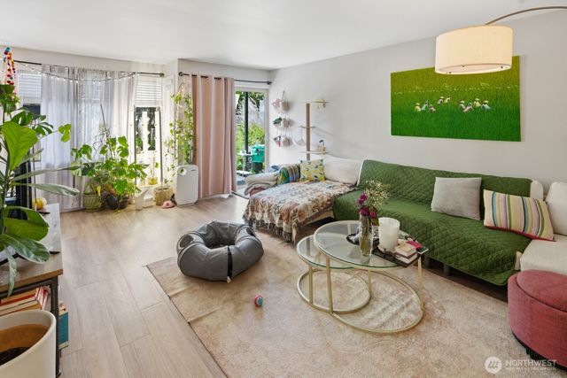 2362 Franklin Avenue E, Seattle, WA 98102