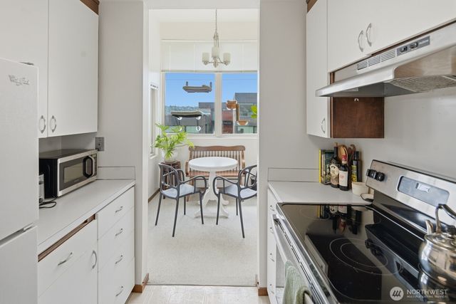 2362 Franklin Avenue E, Seattle, WA 98102