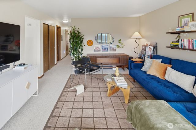 2362 Franklin Avenue E, Seattle, WA 98102