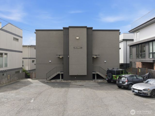 2362 Franklin Avenue E, Seattle, WA 98102